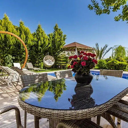 Islamlar Village 3 Bedroom Villa *