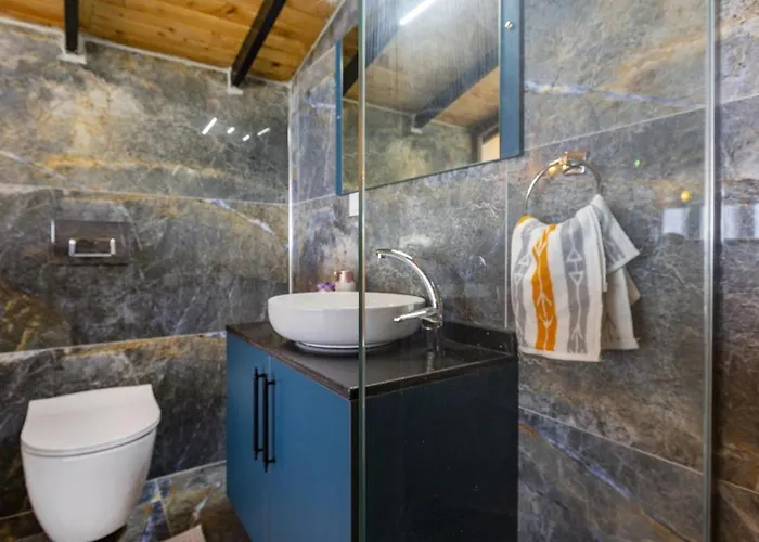 Islamlar Village 3 Bedroom 卡尔坎